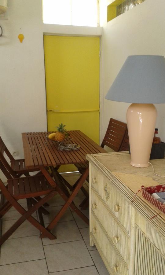 Appartement Villegiature Port-Louis Exterior photo